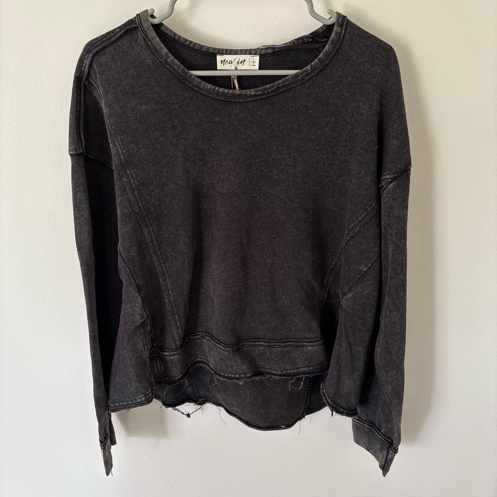 NWT new in acid wash black long sleeve women’s large